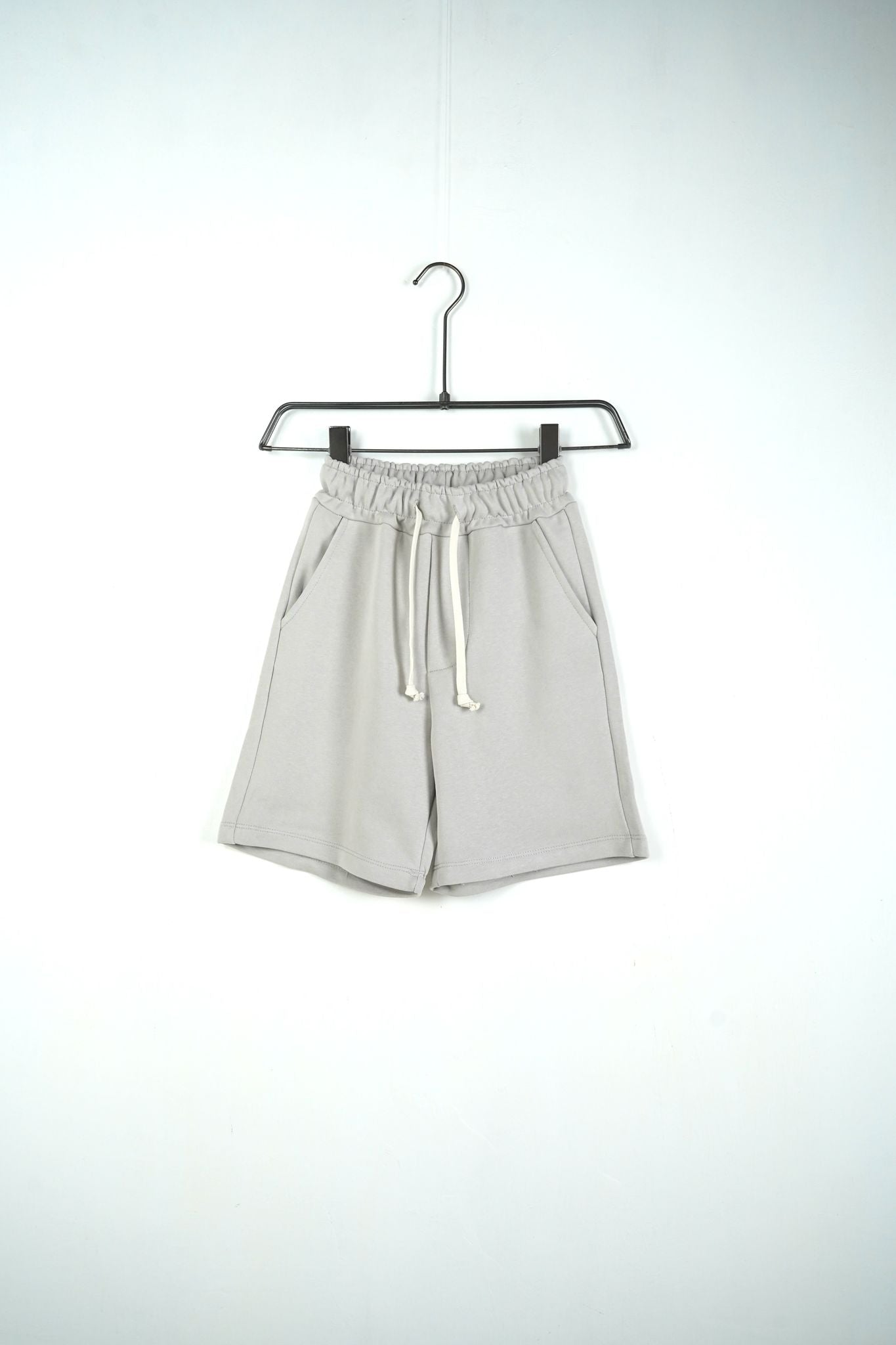 Pantaloni scurti Copii gri deschis casual talie ajustabila, material usor