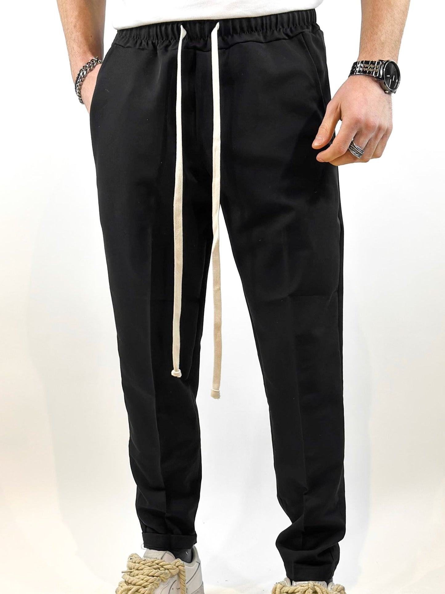 Pantaloni barbati casual negri cu snur