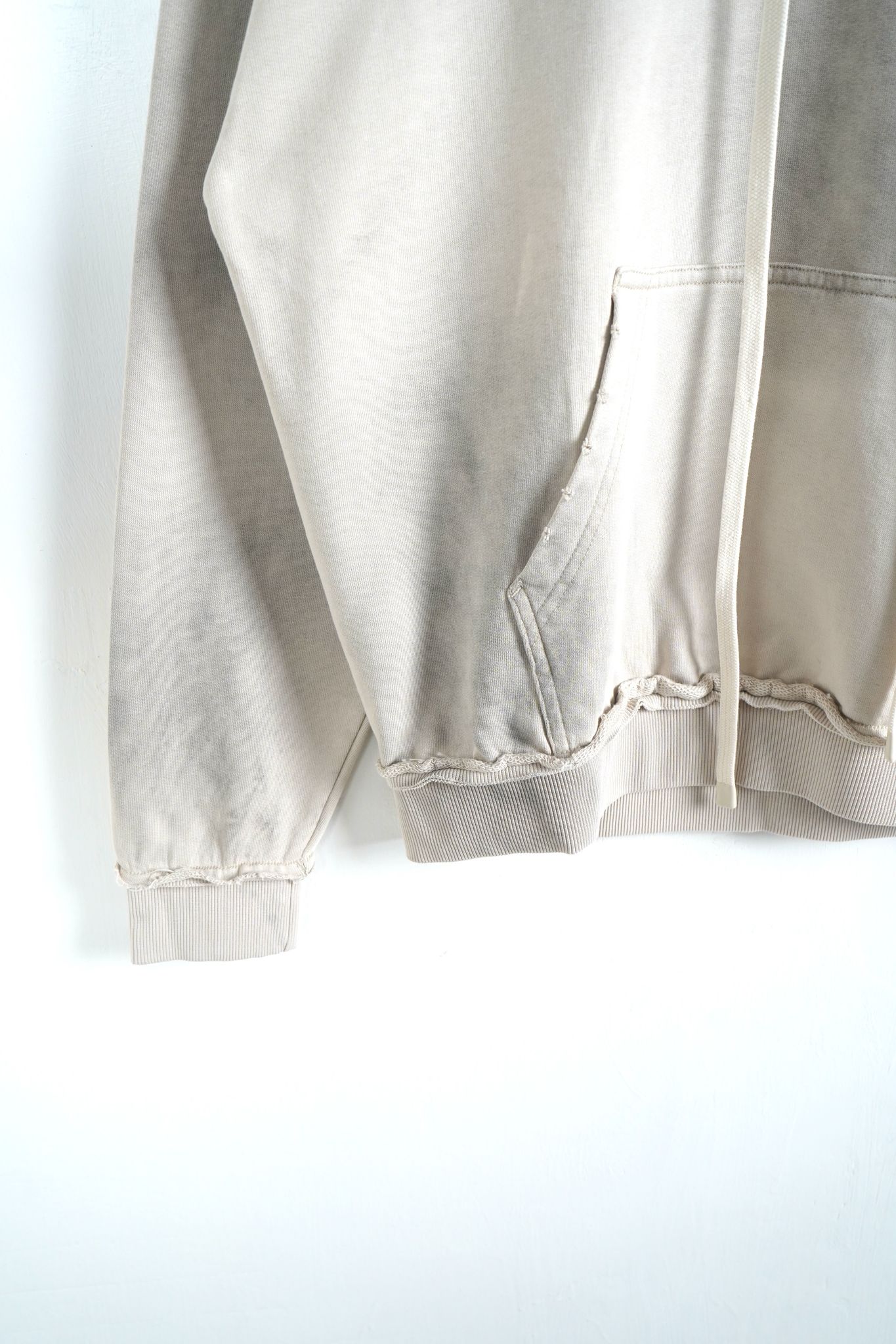 Hanorac Crem Barbati Look Uzat – Bumbac