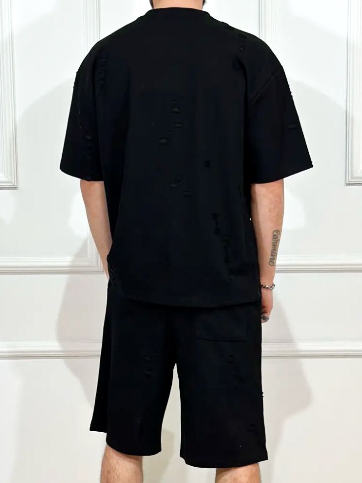 Set barbati casual – pantaloni scurti si tricou cu rupturi si siret lung