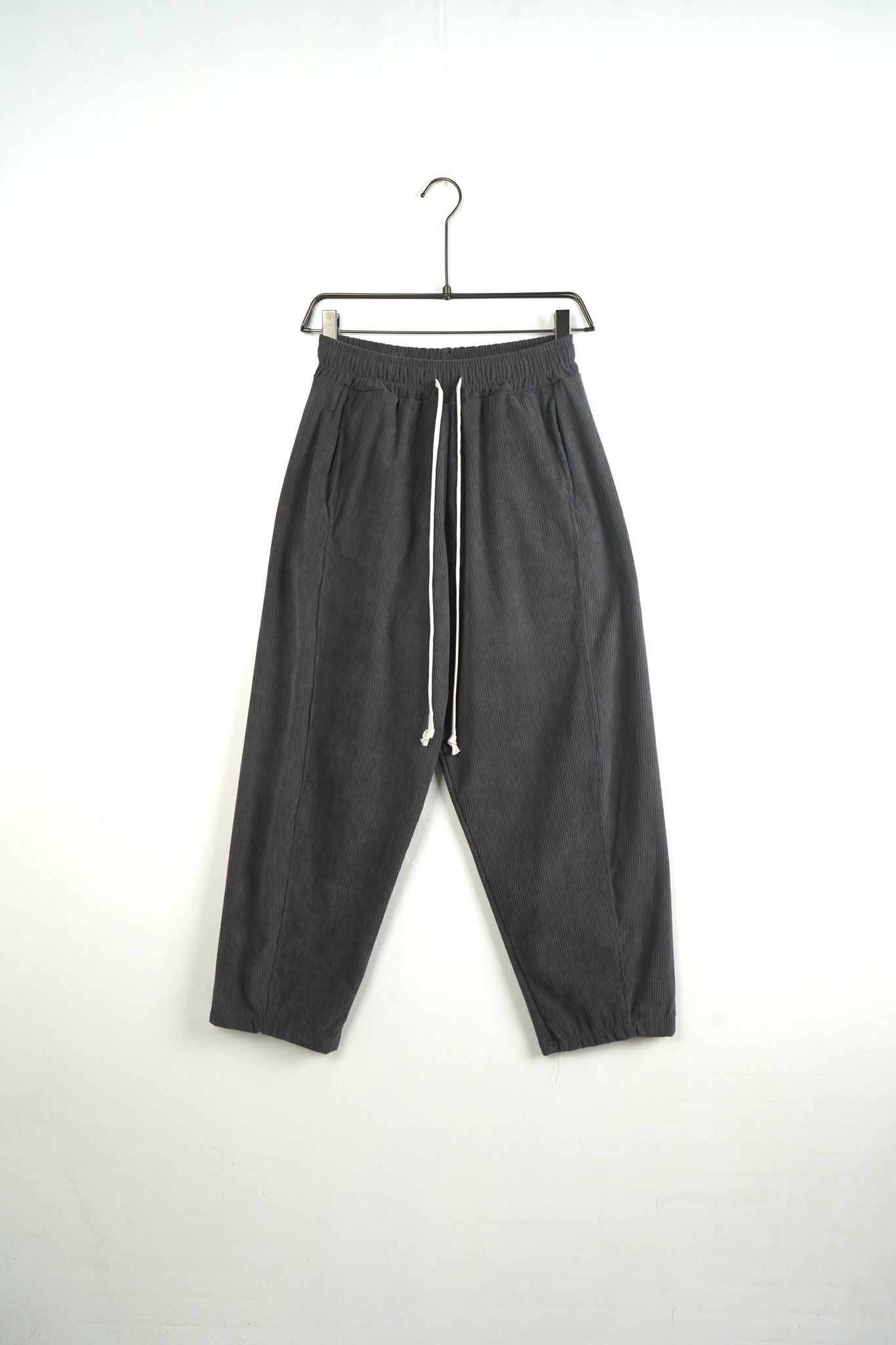 Pantaloni Lungi Largi Bărbați Gri Inchis cu Dungi și Șnur Lung