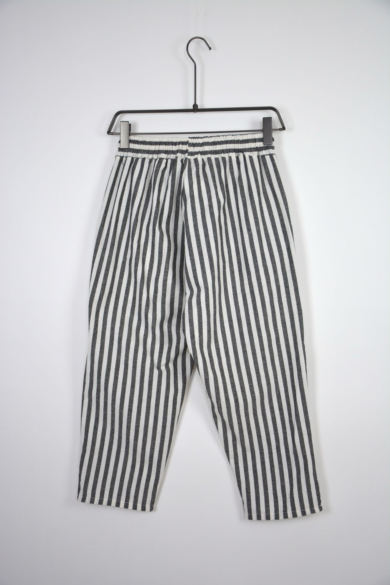 Pantaloni Lungi Bărbați – Dungi Gri