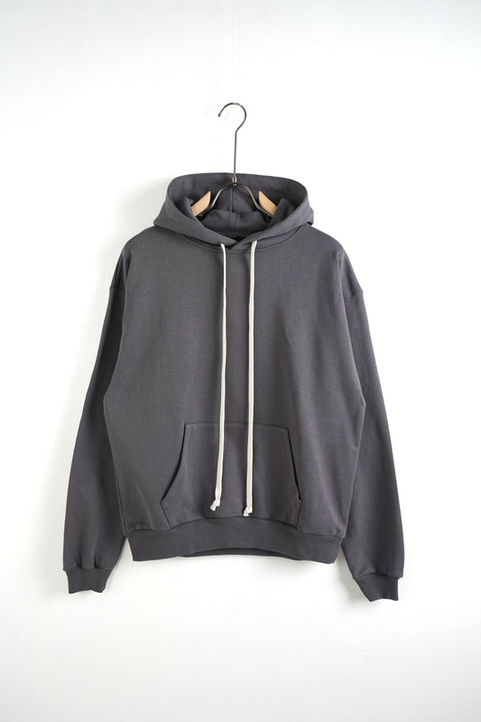 Cum obții confortul suprem într un stil streetwear folosind un hanorac gri din bumbac?