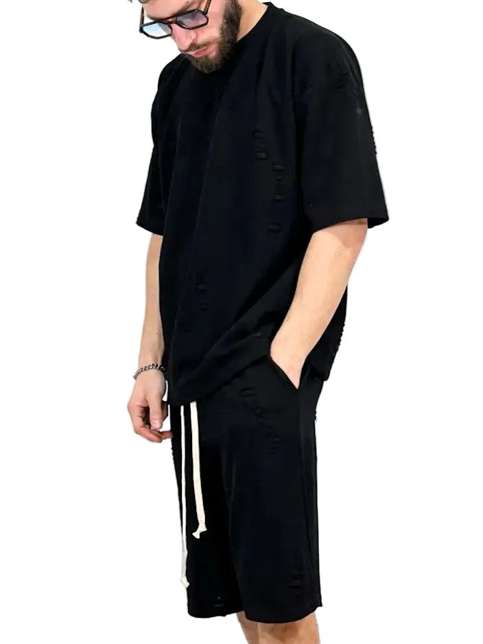 Set barbati casual – pantaloni scurti si tricou cu rupturi si siret lung