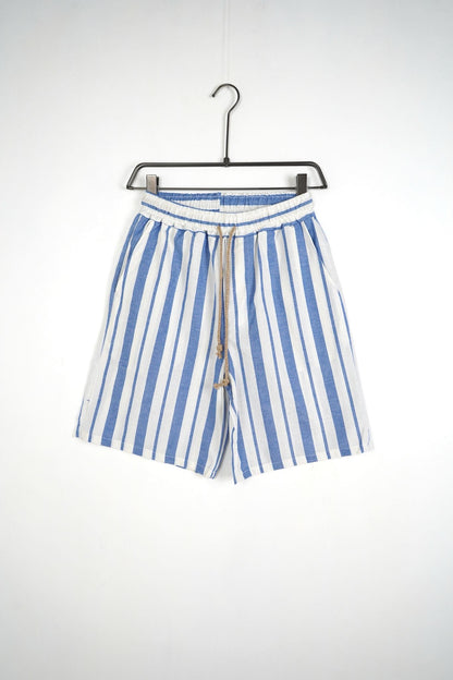 Pantaloni Scurți Albi Bărbați cu Dungi Bleumarin și Șiret Maro – Stil Urban de Vară