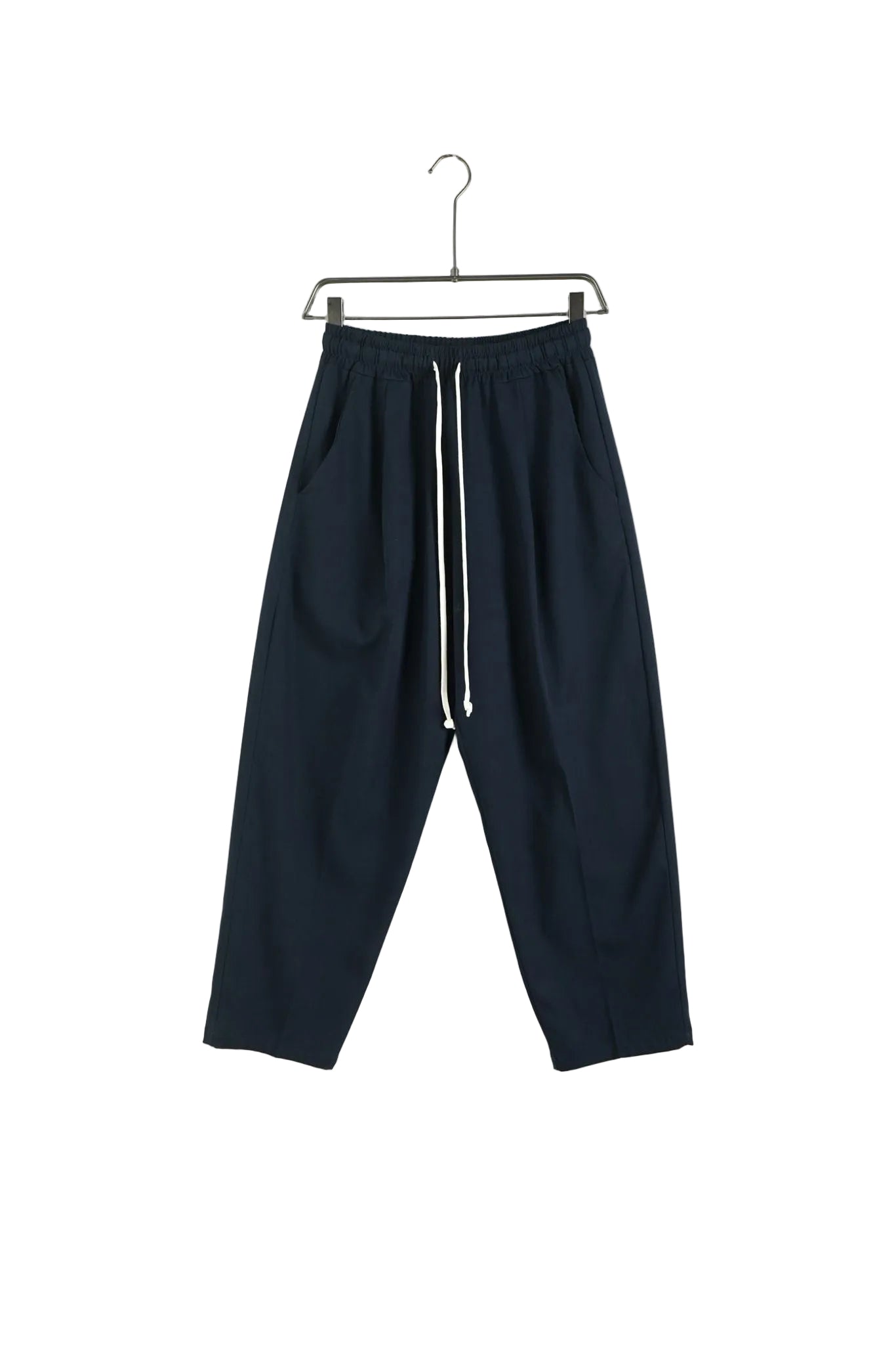 Pantaloni Barbati Bleumarin – Siret Lung & Buzunar Spate