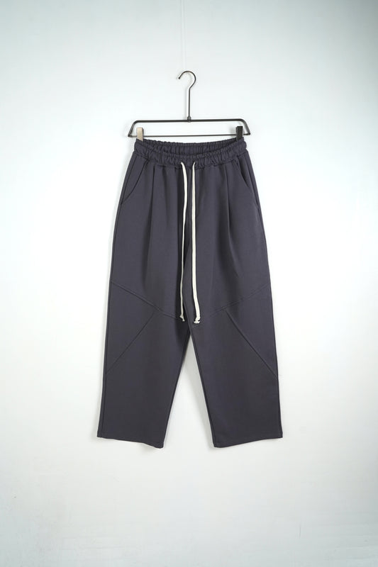 Pantaloni largi gri de trening pentru barbati cu model