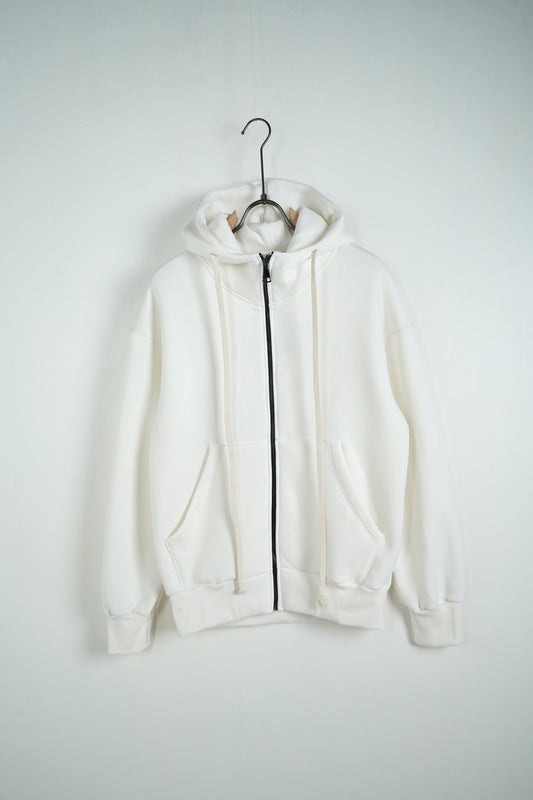 Hanorac Alb Bărbați cu Fermoar – Simplu, Confortabil și Versatil