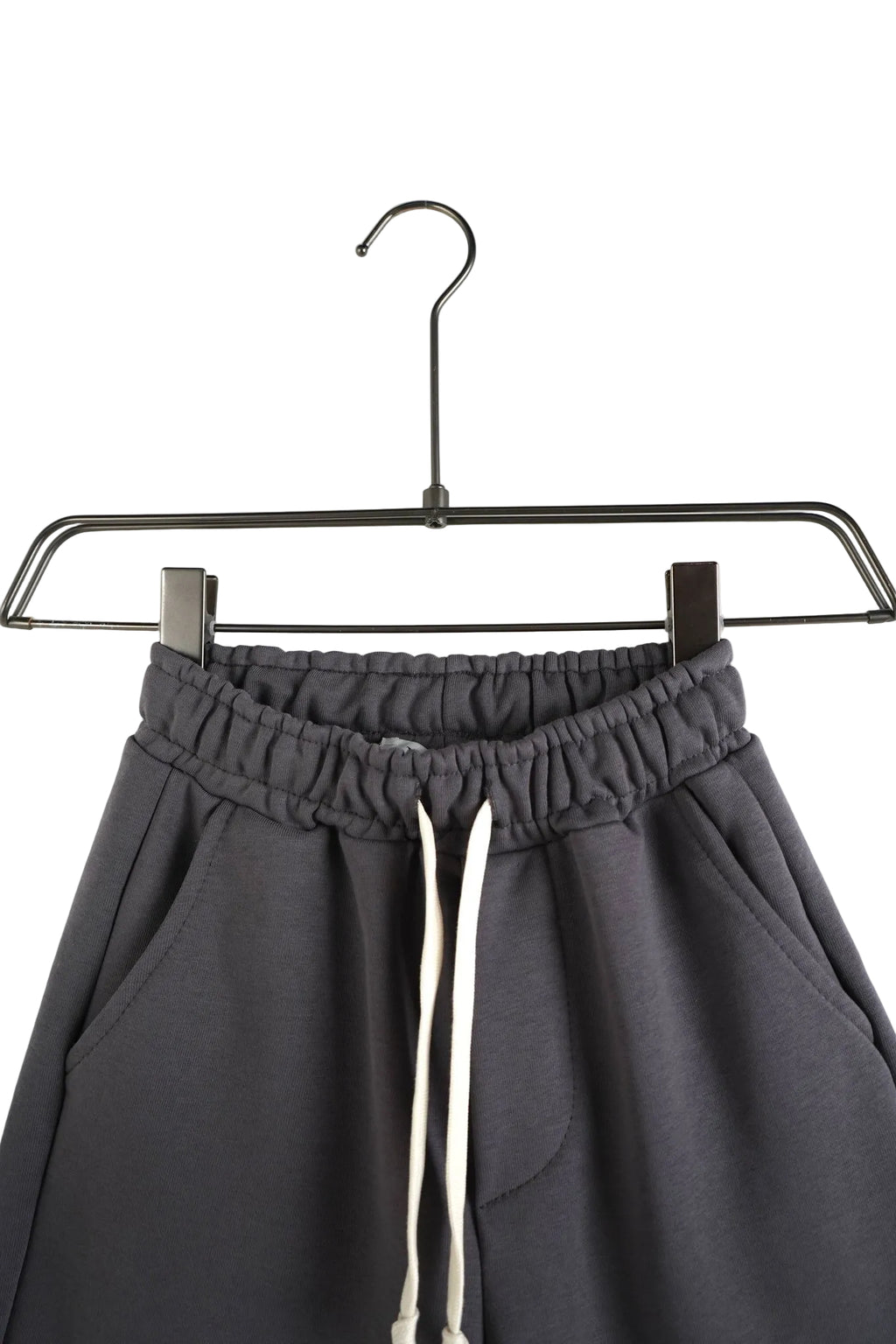 Bermude casual gri închis pentru băieți, model comod potrivit pentru școală sau sport
