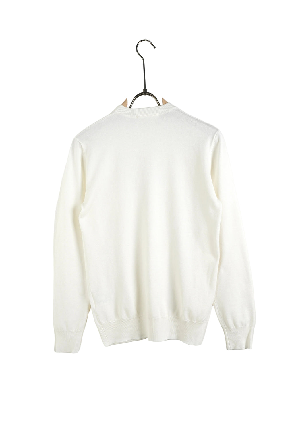 Bluză albă casual mărimea 2XL, realizată din material rezistent la șifonare, cu mânecă lungă și croială modernă, ideală pentru un look impecabil toată ziua