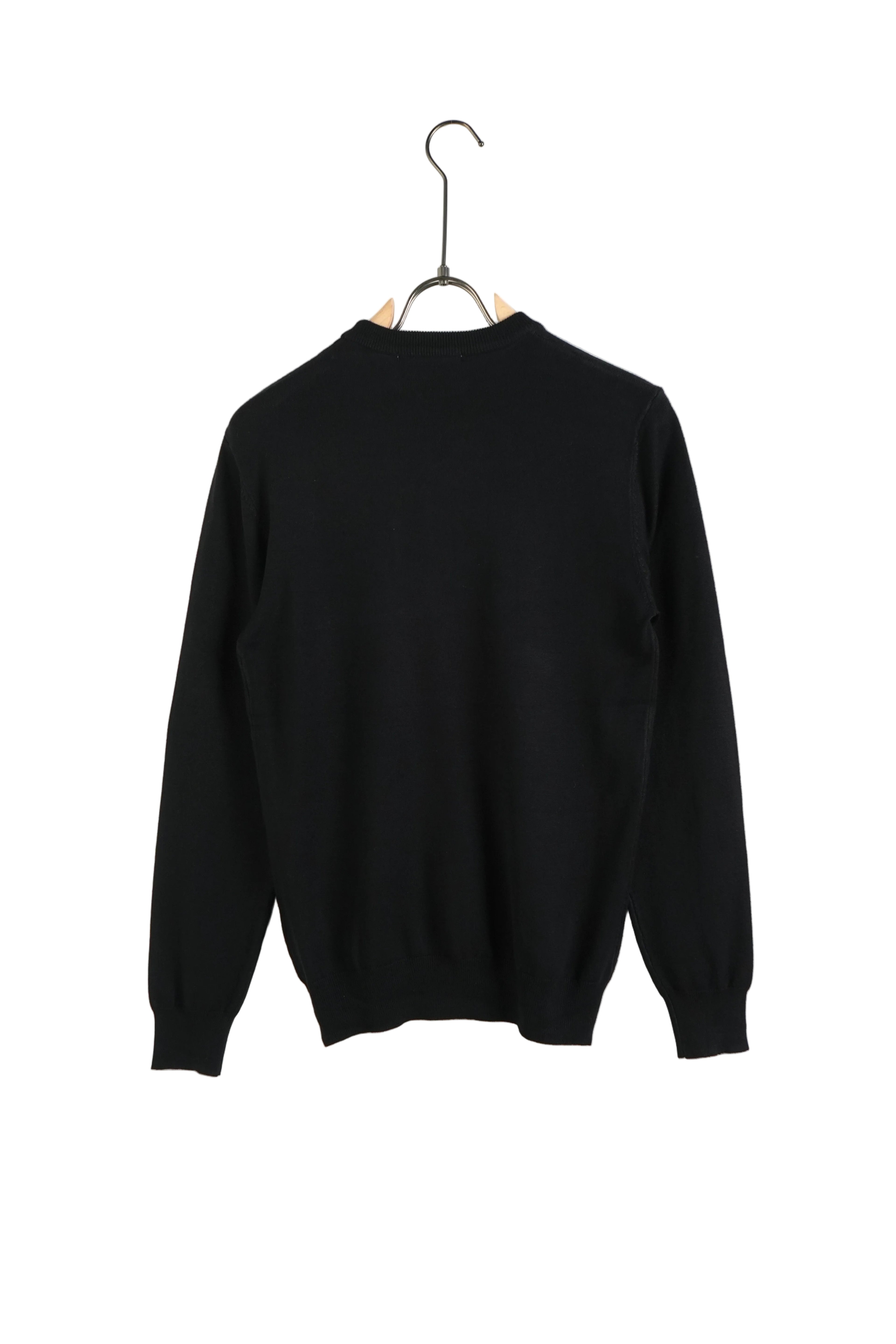 Bluză neagră cu mânecă lungă, model casual fără glugă, mărimi disponibile XL și XXL, stil urban modern