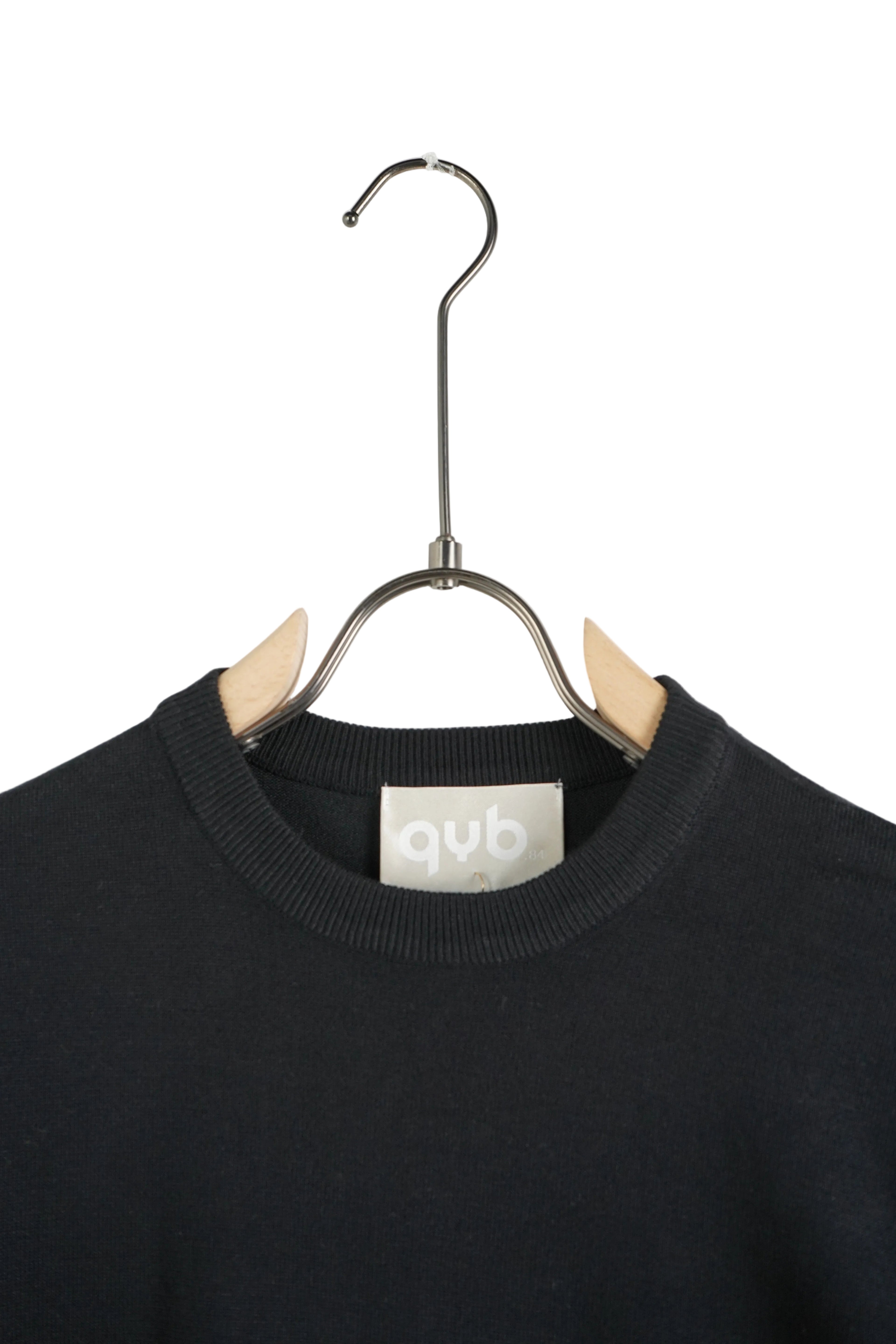 Bluză bărbați neagră cu mânecă lungă, design simplu și versatil, ideală pentru ținute casual de zi cu zi.