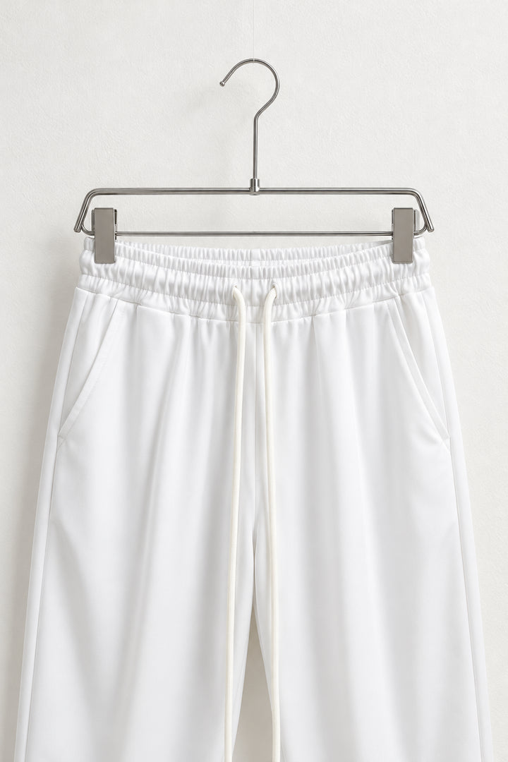 Detaliu talie și buzunare pantaloni albi FMT61