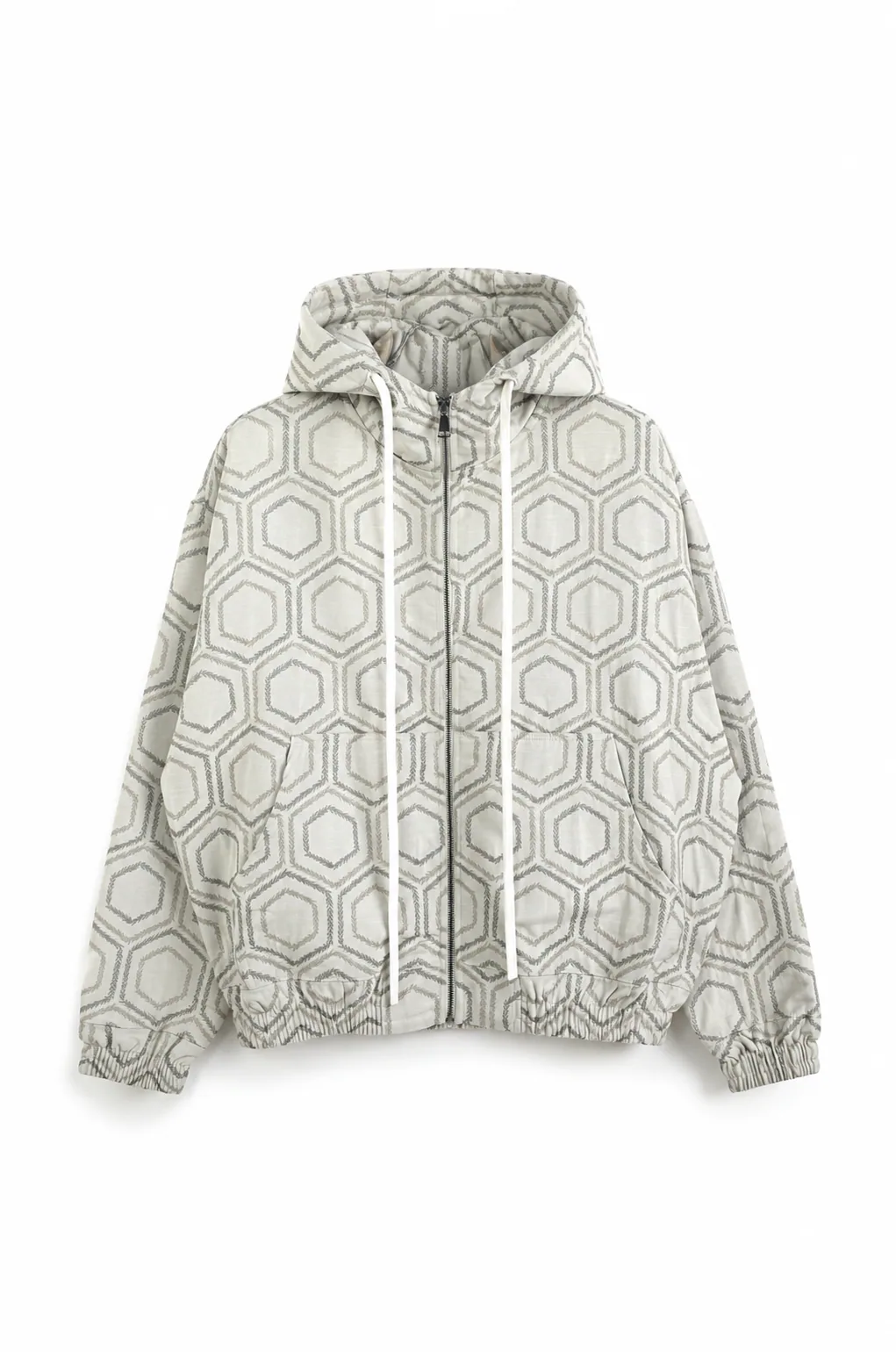 Hanorac premium cu fermoar și glugă, crem deschis cu model geometric hexagonal gri, fotografiat în stil luxury e-commerce pe