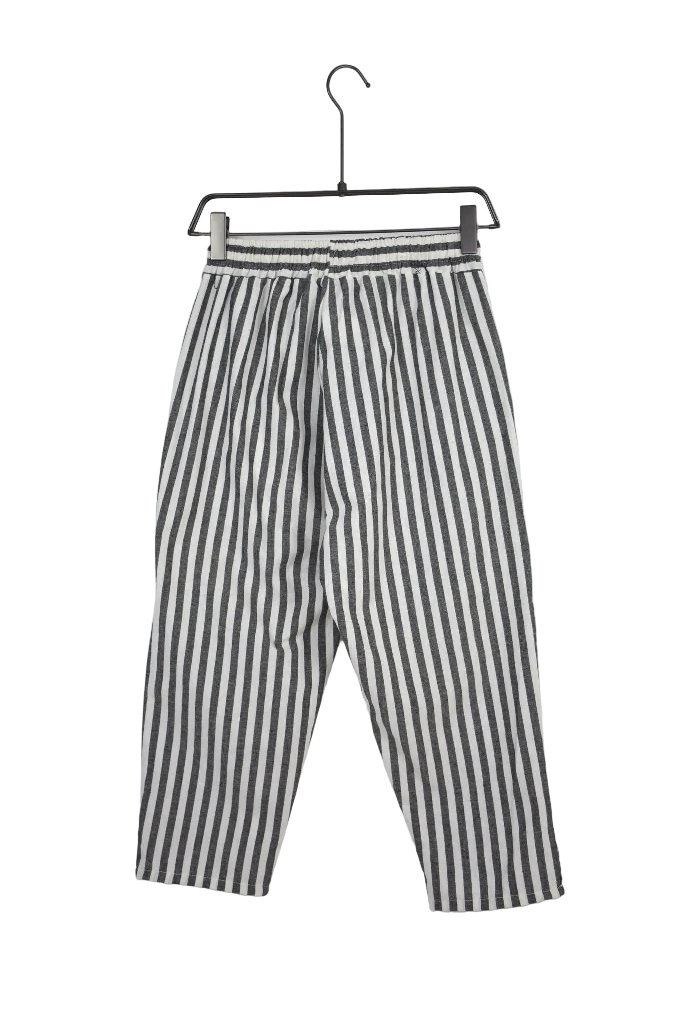 Pantaloni bărbați cu imprimeu în dungi gri, model elegant-casual prevăzut cu șiret lung în talie pentru un plus de stil