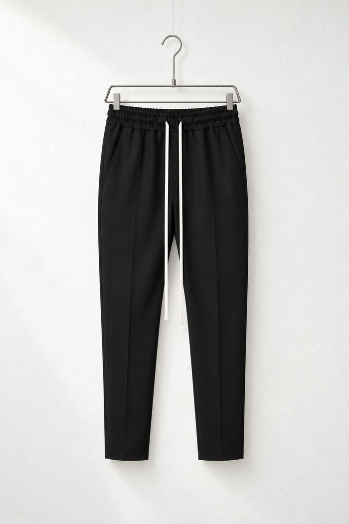 Pantaloni bărbați negri slim cu șnur lung, vedere frontală pe umeraș