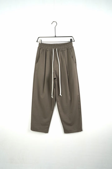 Pantaloni Bărbați Taupe cu Talie Elastică și Șnur – FN03
