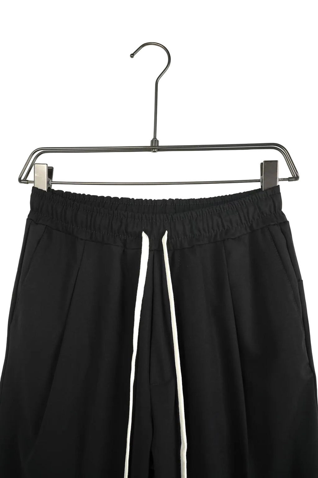 Model de pantaloni cu șiret lung bărbați, culoare negru mat, croială clasică regular ideală pentru un stil urban relaxat