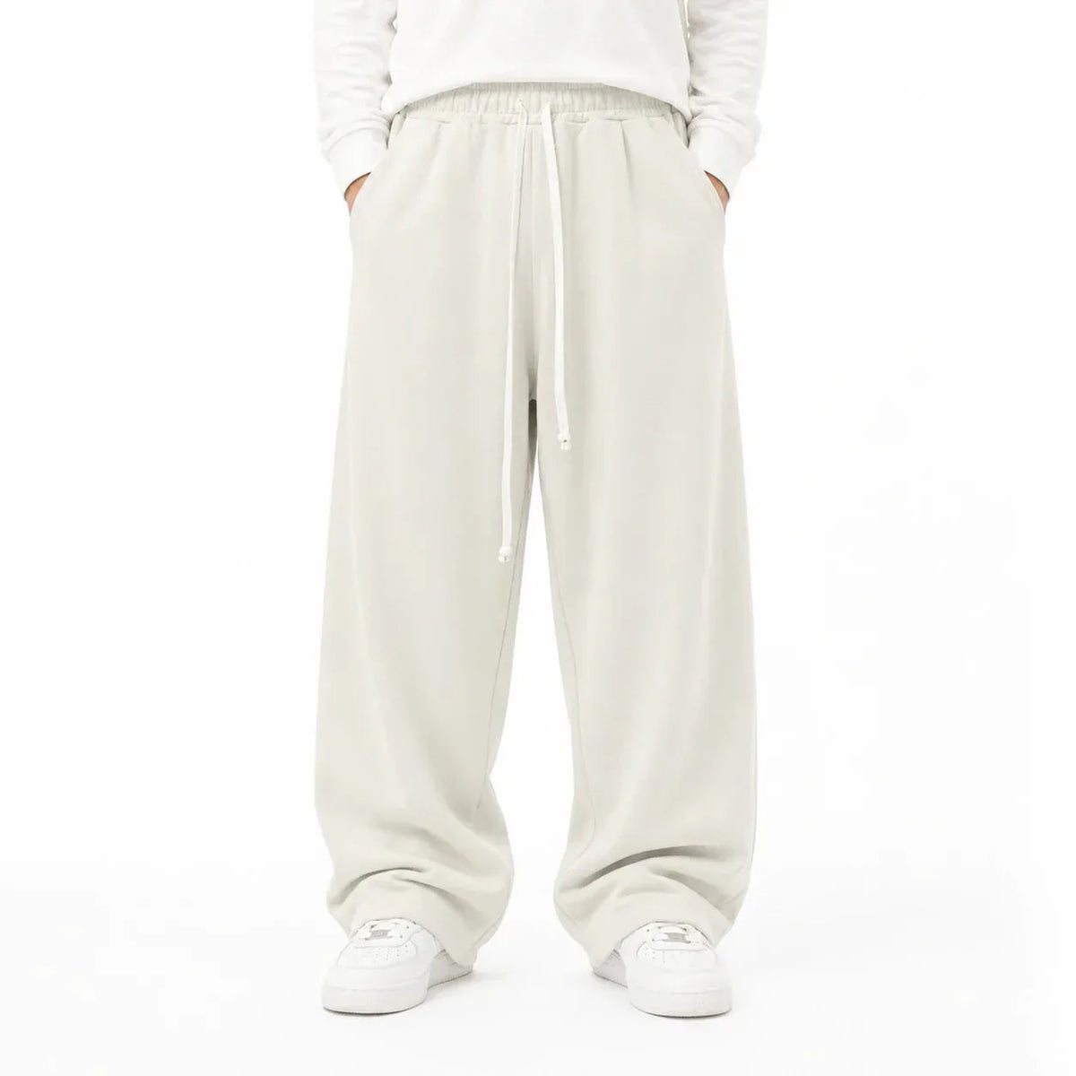 Pantaloni lungi bej deschis pentru bărbați, croială largă, vedere din față cu șnur