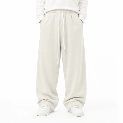 Pantaloni lungi bej deschis pentru bărbați, croială largă, vedere din față cu șnur