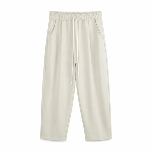 Pantaloni lungi bej pentru bărbați, vedere frontală cu șnur lung și croială carrot fit