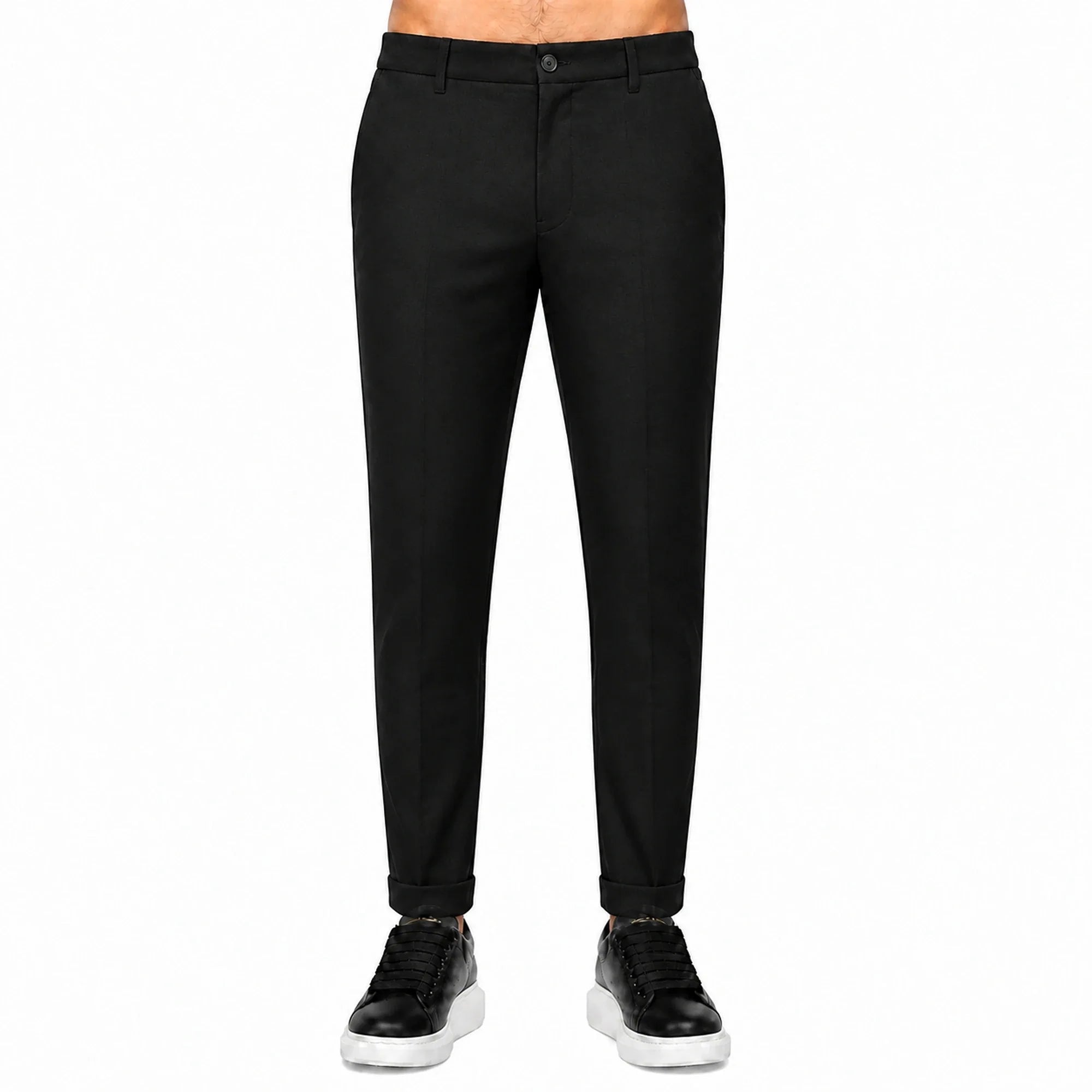 Pantaloni eleganți slim bărbați negri, purtați de model, vedere frontală