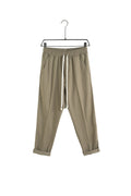 Pantaloni bărbați gri-maro slim-fit cu șnur lung în talie, design urban versatil.