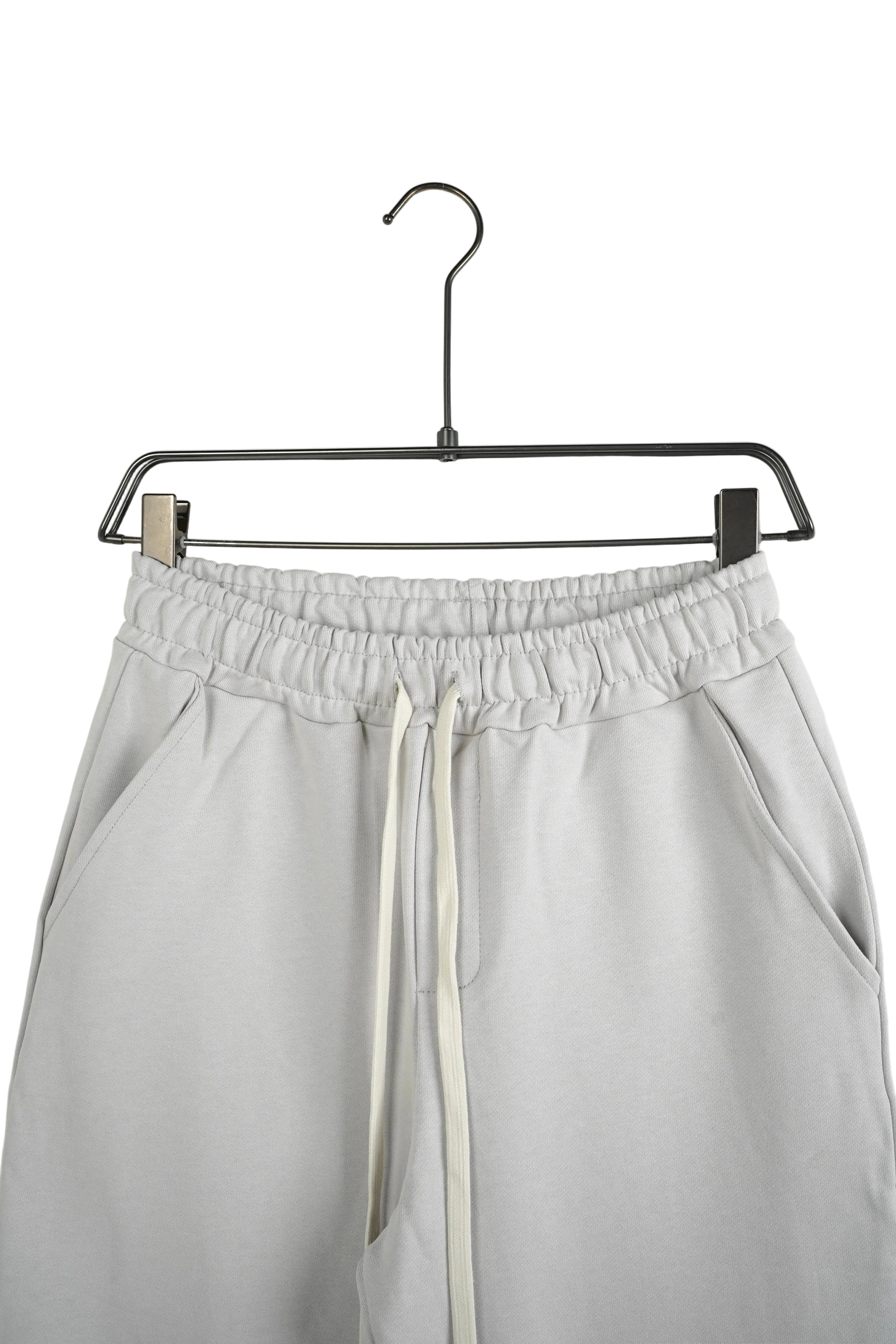 Pantaloni tip jogger bărbați nuanța gri, din bumbac premium, croială modernă stil trening pentru ținute casual