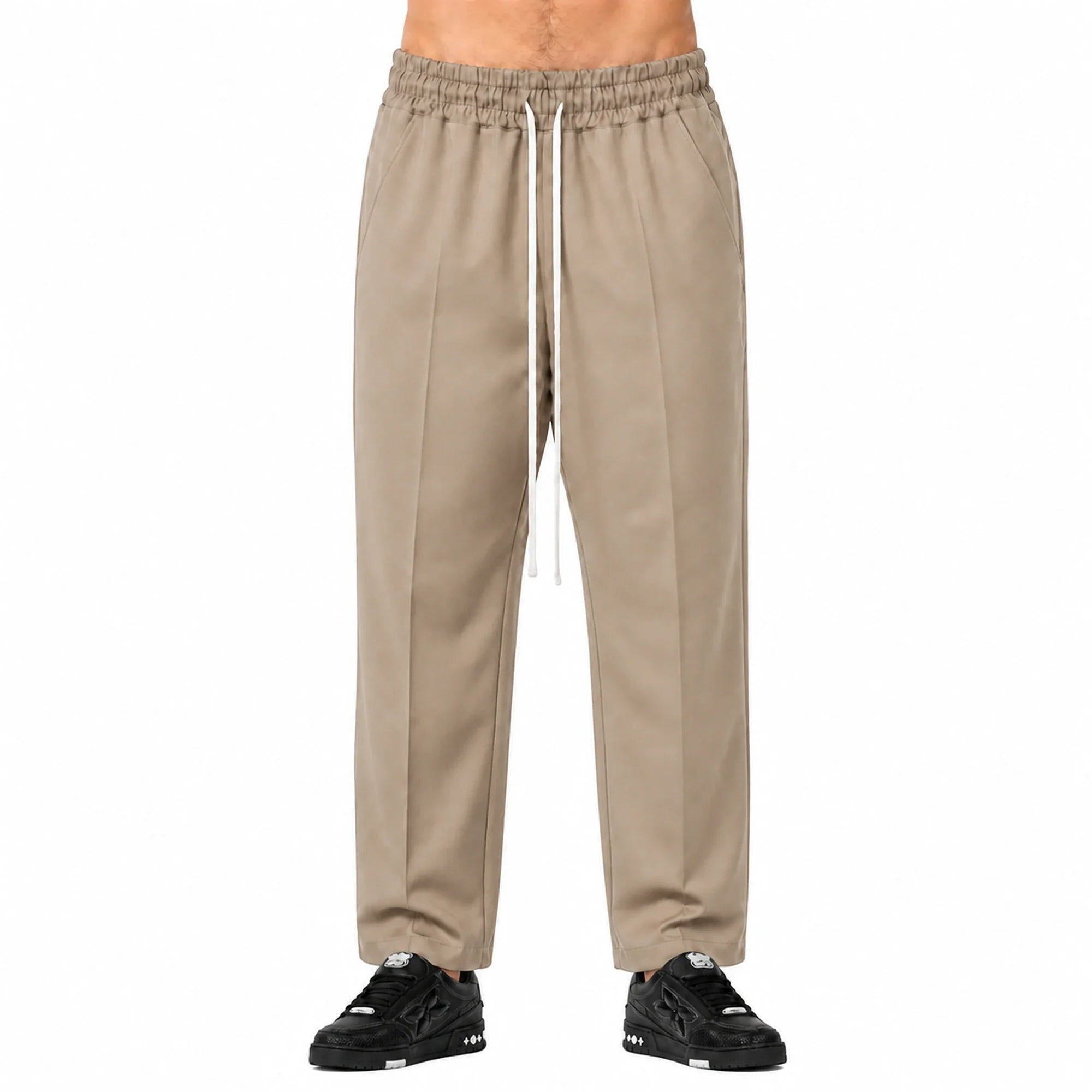 Pantaloni cu croială largă bărbați bej, purtați de model, vedere frontală