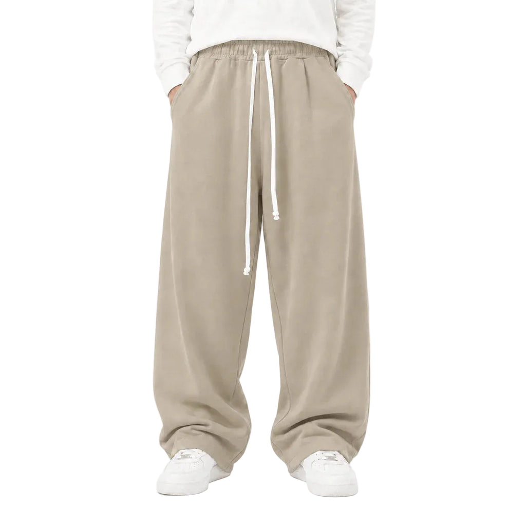 Pantaloni lungi camel pentru bărbați, croială largă, vedere frontală cu șnur lung