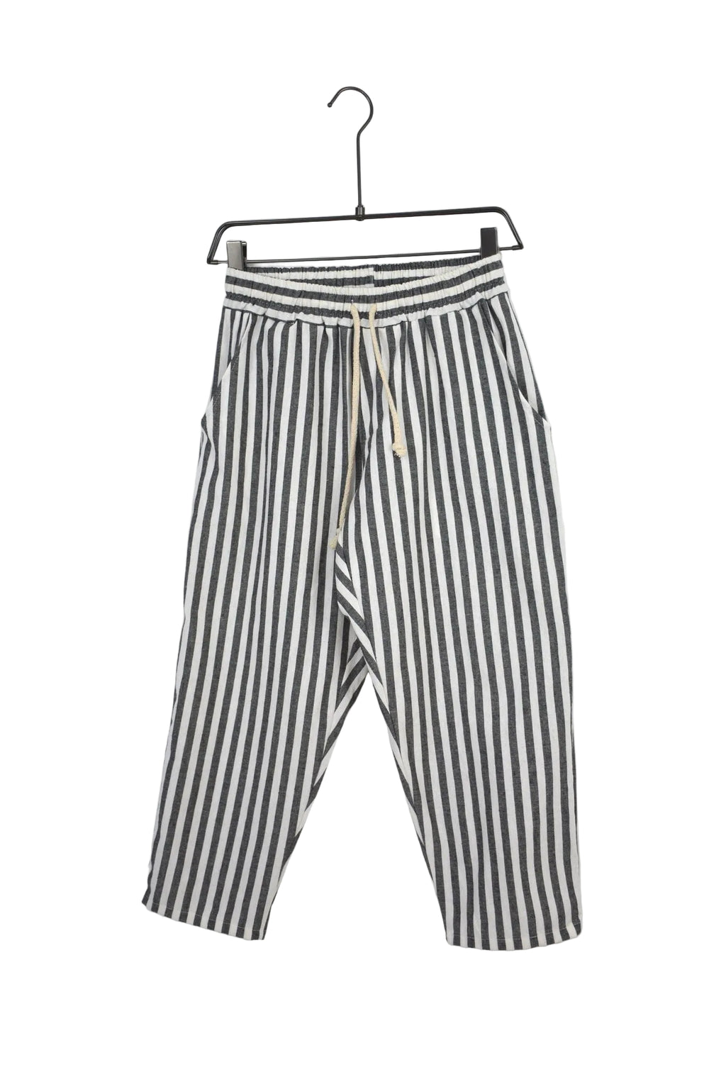 Pantaloni lungi pentru bărbați cu dungi verticale gri, croială casual lejeră