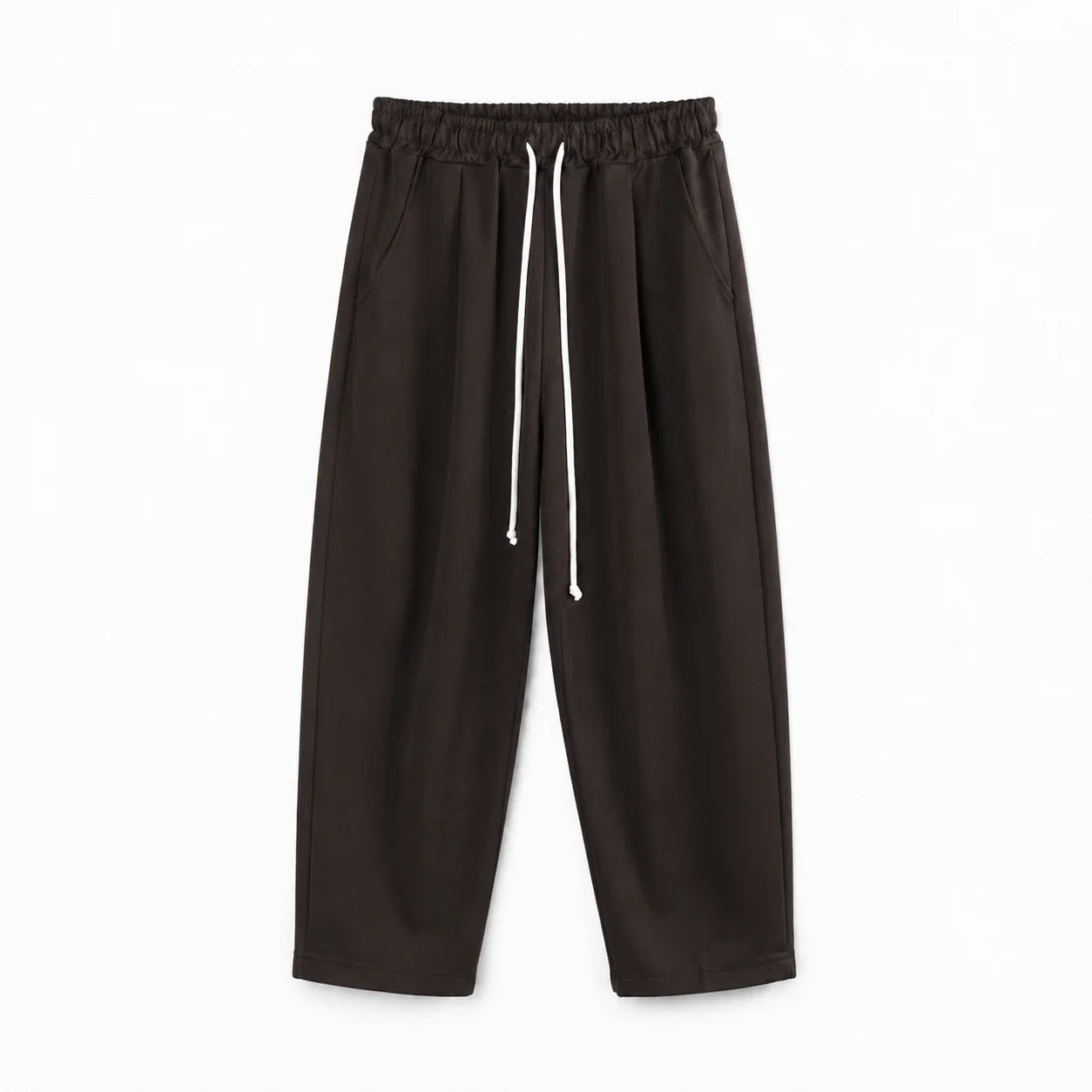 Pantaloni lungi maro cu croială largă pentru bărbați, vedere din față cu șnur ajustabil