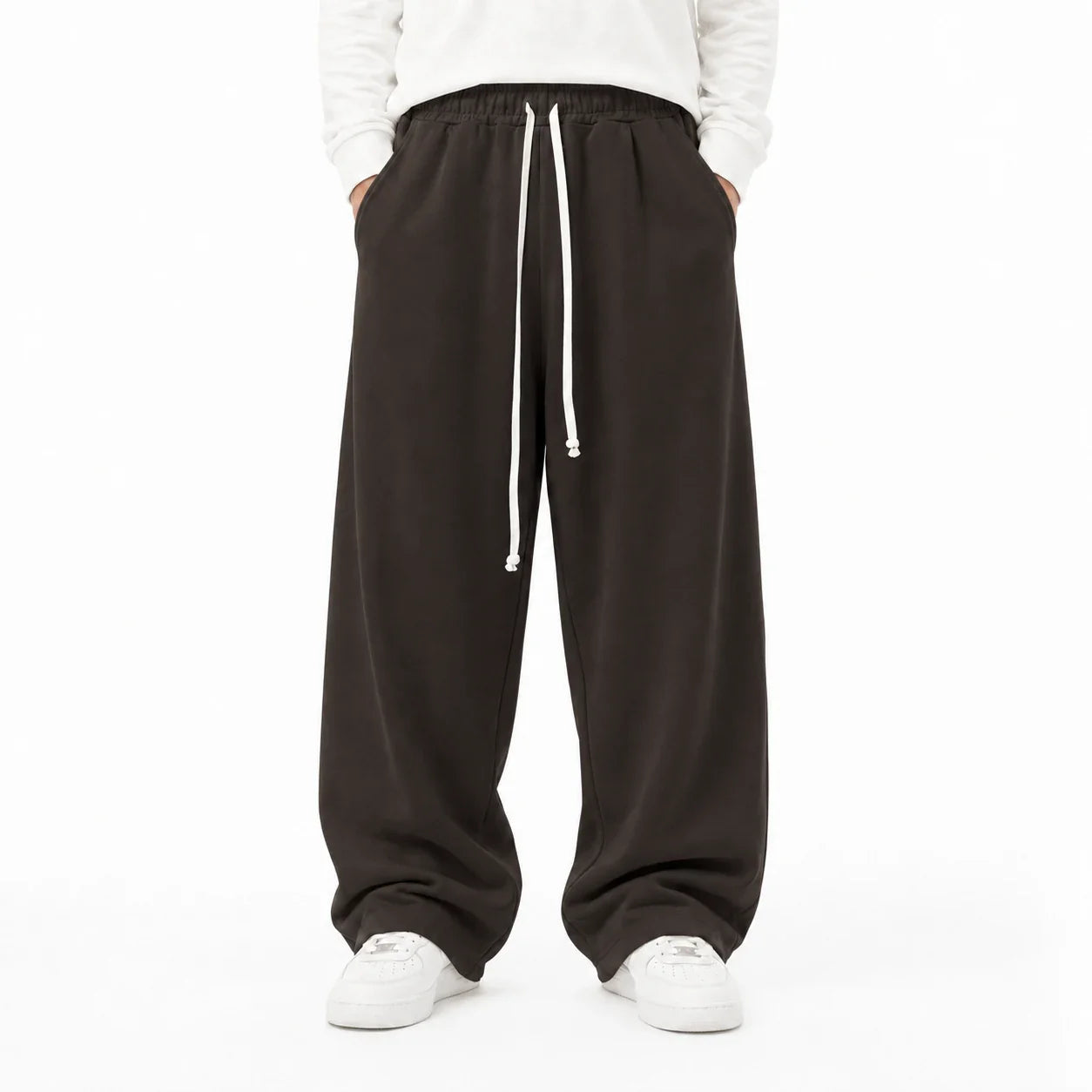 Pantaloni lungi maro pentru bărbați, croială largă, vedere din spate cu buzunar aplicat