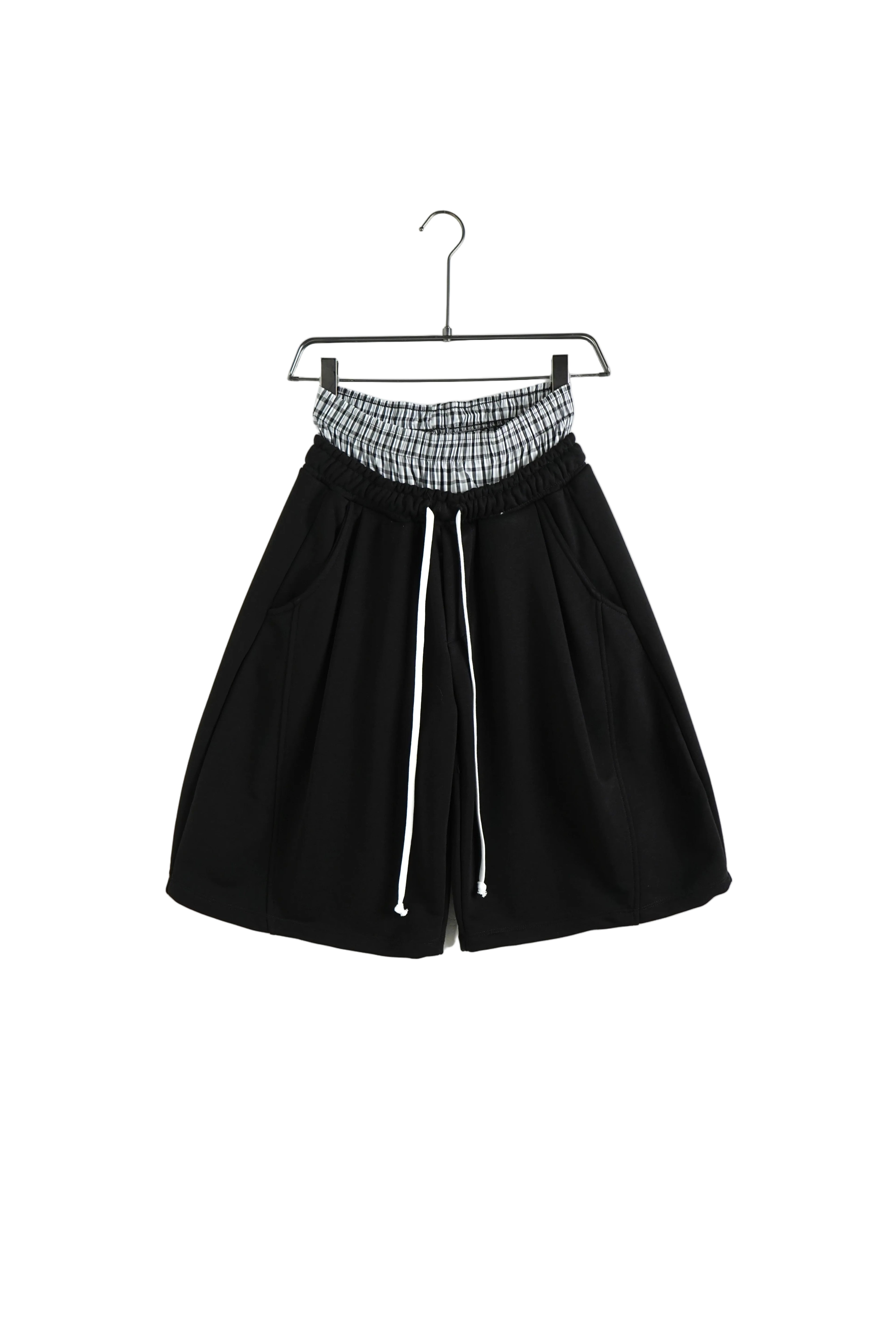 Pantaloni negri oversized pentru bărbați, lungime peste genunchi, cu bandă elastică și șnur lung ajustabil