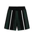 Pantaloni scurți tricotați prezentați pe umeraș, din 100% bumbac, cu dungi verticale în nuanțe de negru, verde și alb, eviden
