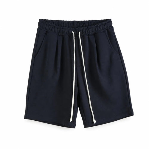 Pantaloni scurți pentru bărbați, culoare bleumarin, cu detaliu șnur lung în talie și material confortabil.
