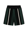 Pantaloni scurți tricotați prezentați pe umeraș, din 100% bumbac, cu dungi verticale în nuanțe de negru, verde și alb, evidențiind un șiret lung în talie.