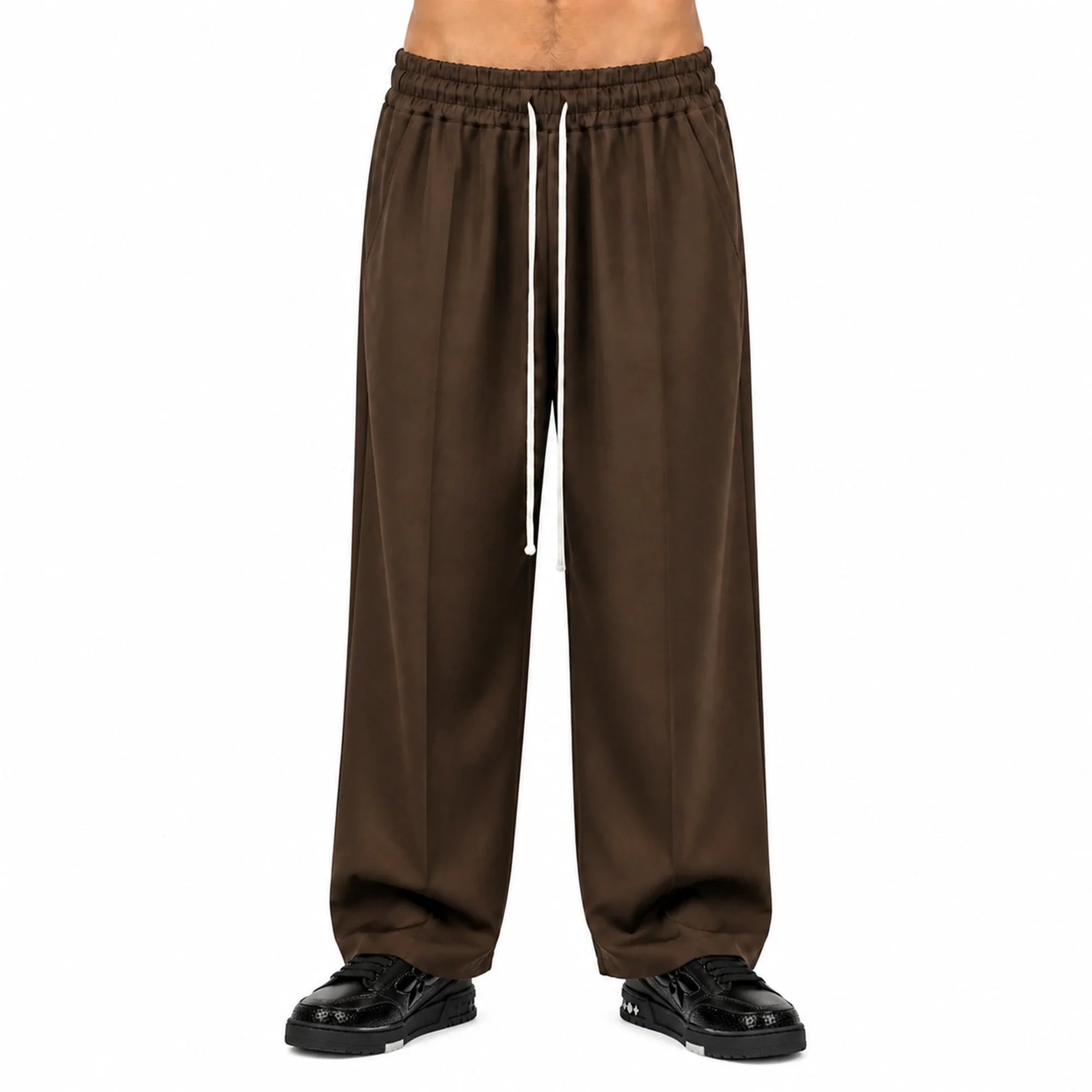 Pantaloni wide leg bărbați maro închis, purtați de model, vedere frontală