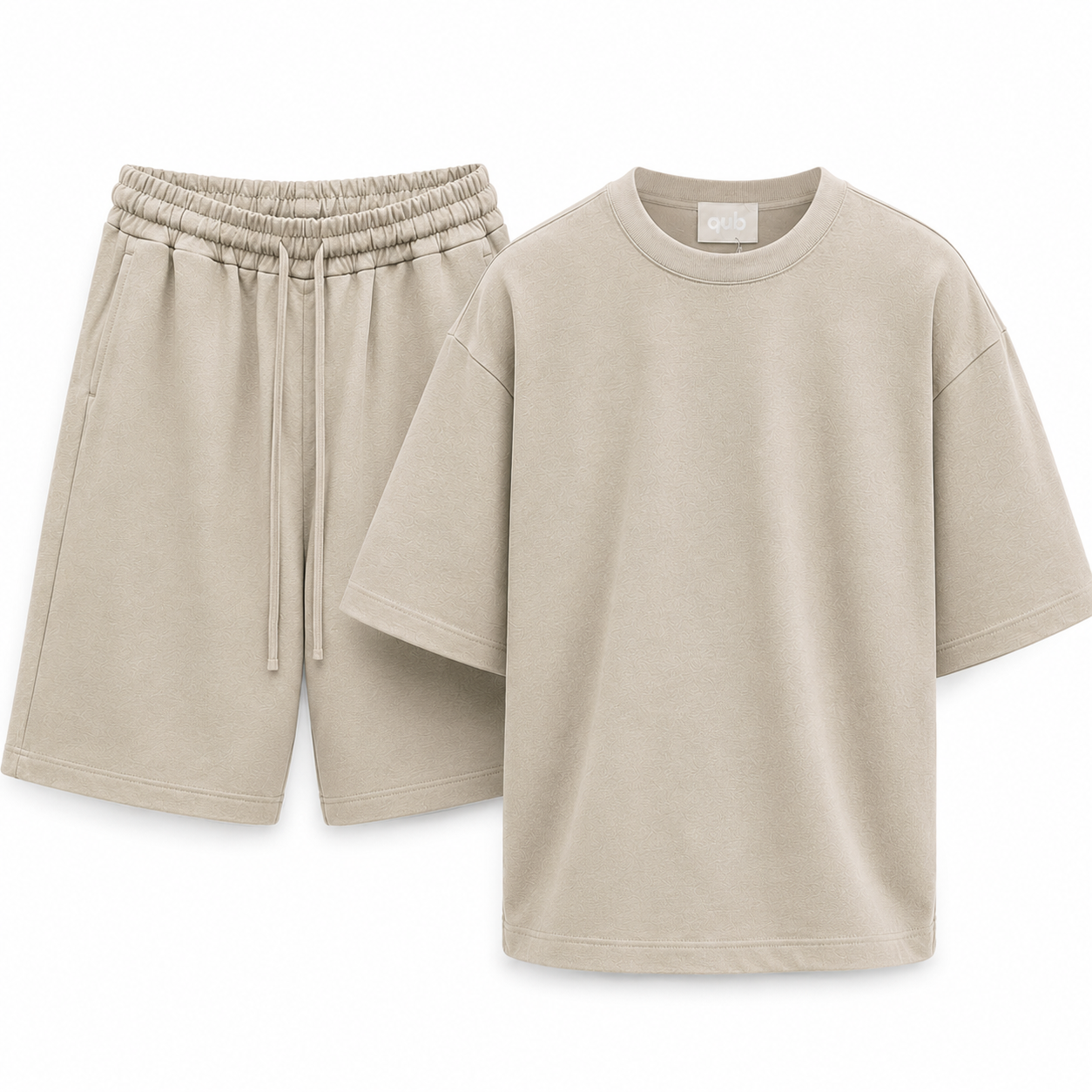 Set maro crem modern cu tricou și pantaloni scurți casual