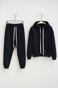 Trening negru pentru bărbați cu glugă și pantaloni jogger, set complet pe umerașe