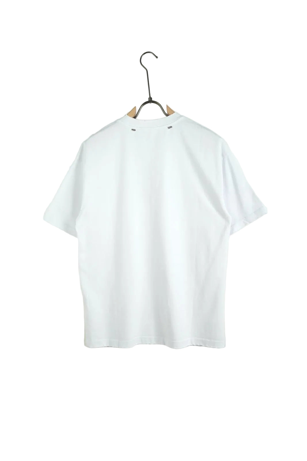 Tricou alb cu detalii rupte manual, design unisex potrivit pentru bărbați și femei, stil streetwear.