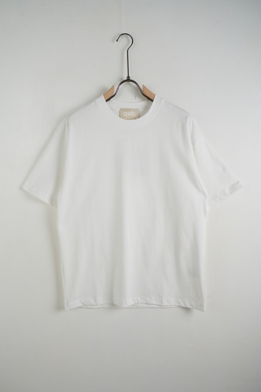 Tricou alb pentru bărbați, din bumbac, cu guler rotund și mâneci scurte, vedere din față