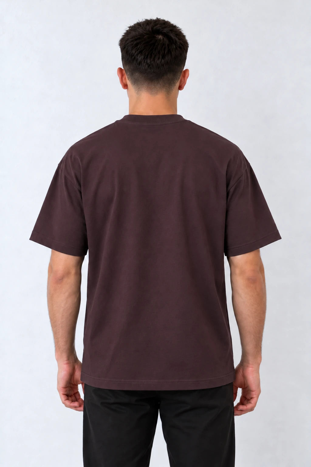 Tricou bordo din bumbac pentru bărbați, L815002 cu croială lejeră, vedere apropiată a spatelui simplu.