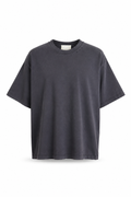 Tricou oversized gri cu rupturi și aspect washed premium fotografiat fără manechin