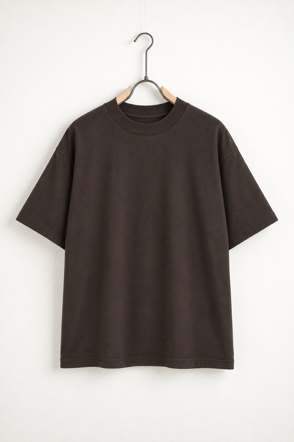 Tricou Maro inchis Unisex - Bumbac 100%, Guler la Bază – fotografie produs pe umeraș