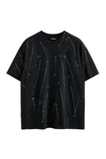 Tricou negru pentru bărbați cu design creativ din stropi de vopsea contrastanți