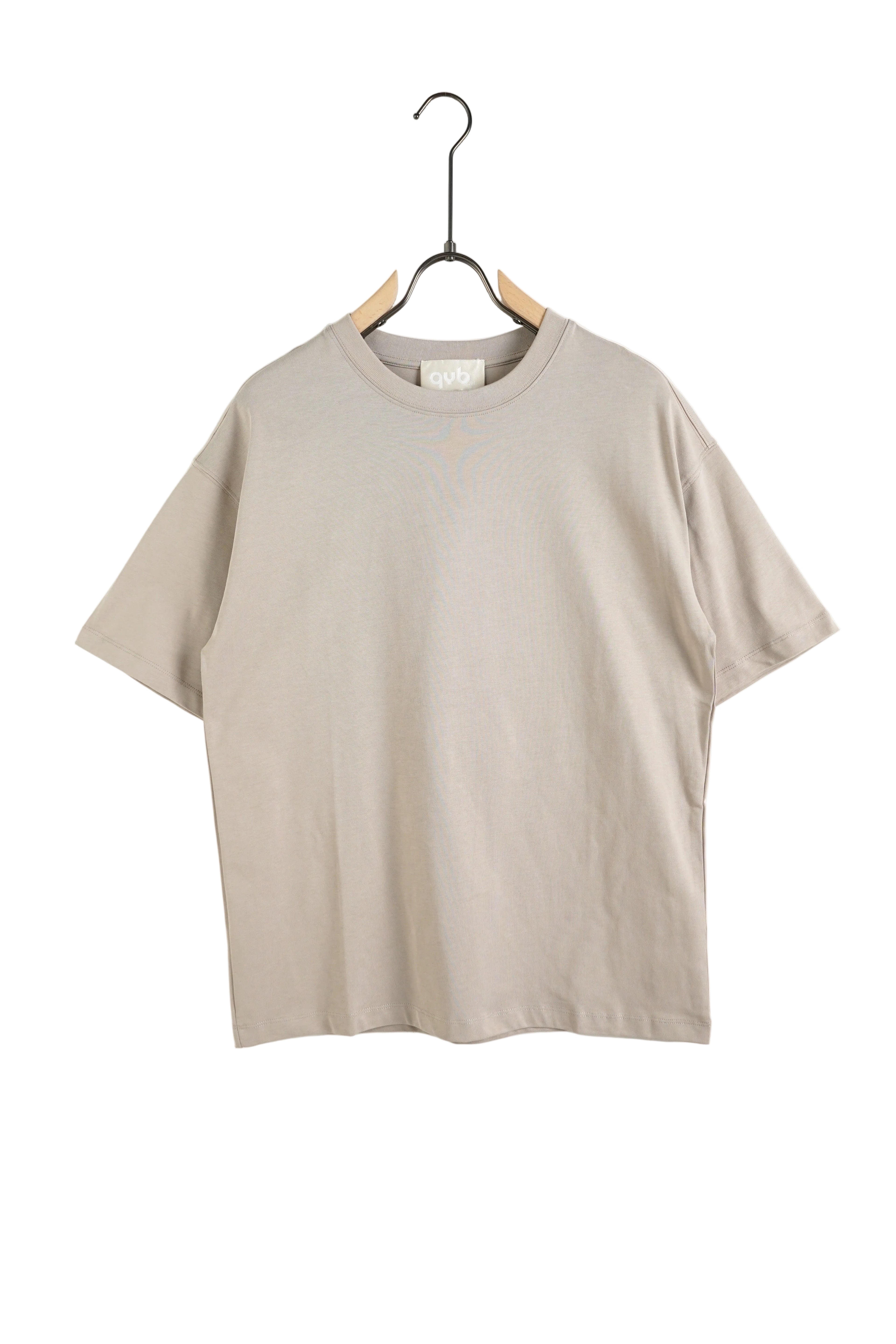 Tricou unisex culoare apricot din bumbac moale, design minimalist potrivit pentru femei și bărbați.